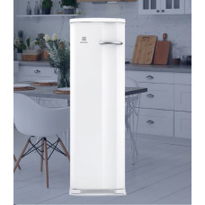 Freezer Vertical Electrolux Cycle Defrost 234L  FE27